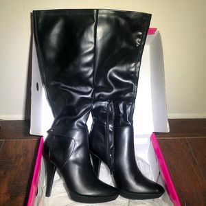 ‼️NEW‼️ Black Stiletto Heel Knee High Boots
